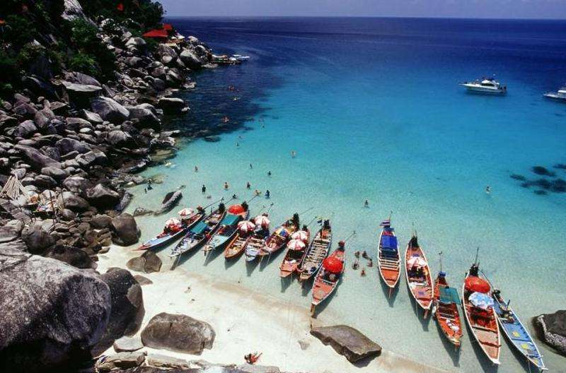 在泰国无法下载Facebook应用的解决方法是什么